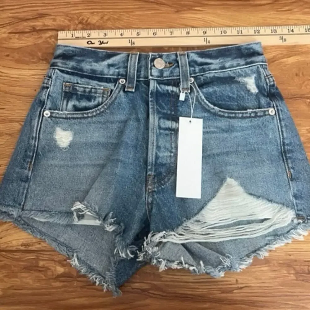 EB Denim Perfect Jean Shorts In Arlie Size 24 - Picture 7 of 9